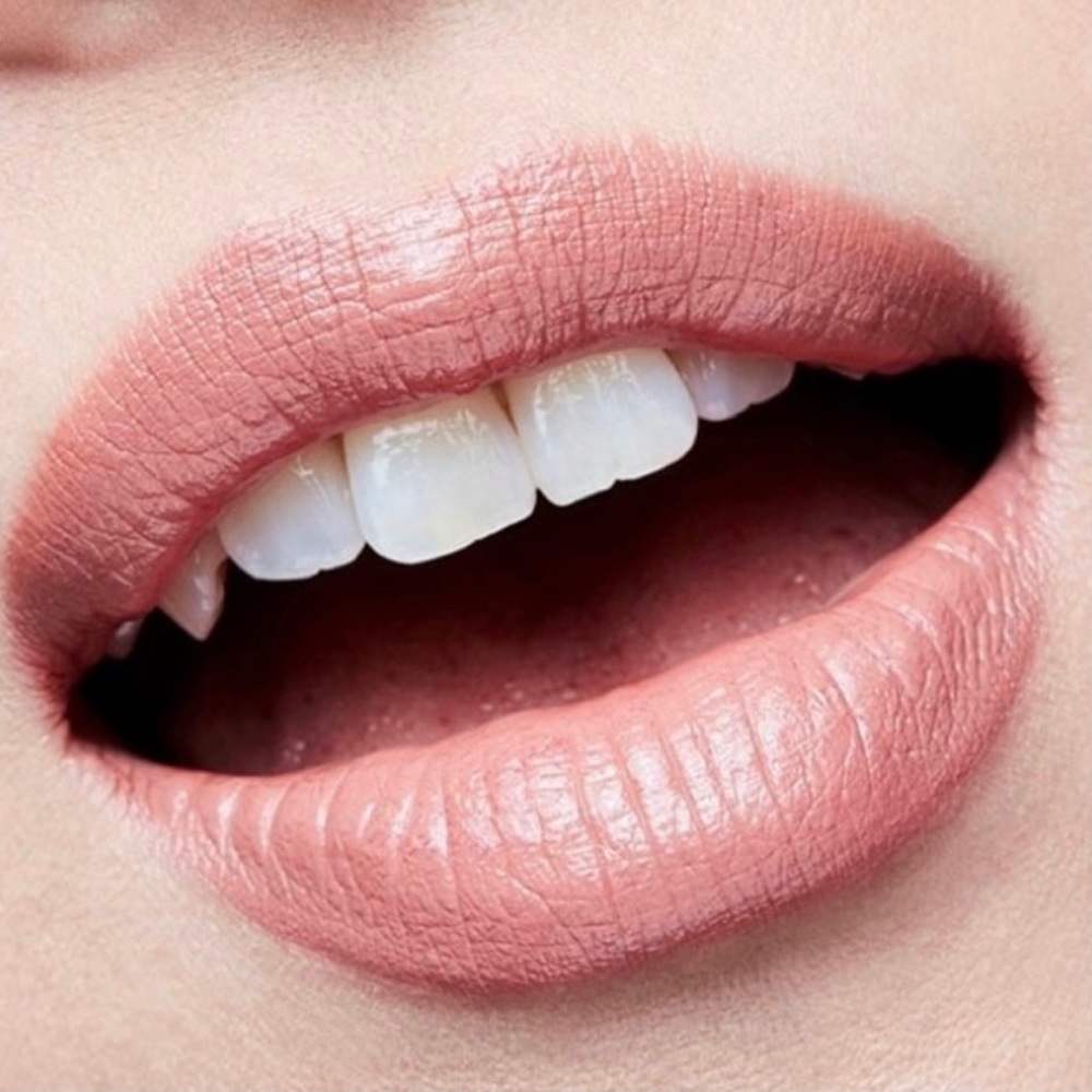 MAC Half ‘N Half Amplified Lipstick - Picture 4 of 9